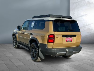 2025 Toyota Land Cruiser - Photo 4