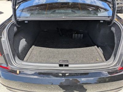 2018 Volkswagen Passat — photo 13 view