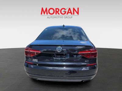 2018 Volkswagen Passat — detail view