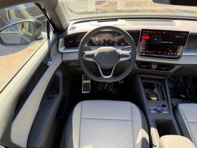 2026 Volkswagen Tiguan — photo 11 view