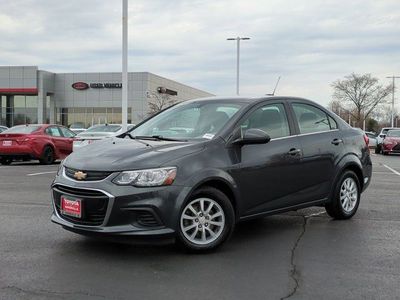 2020 Chevrolet Sonic - Photo 2