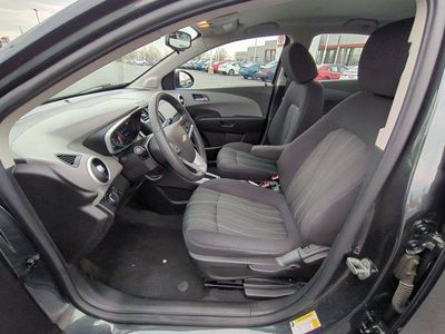 2020 Chevrolet Sonic - Photo 8