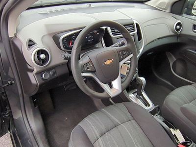 2020 Chevrolet Sonic - Photo 9