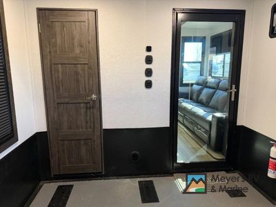 2025 Keystone RV Fuzion - Photo 19