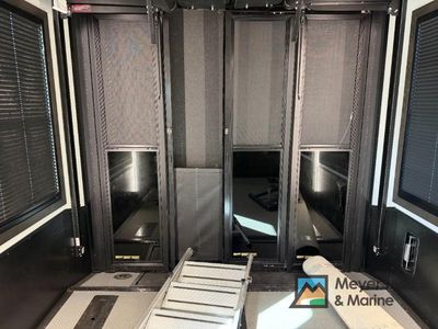 2025 Keystone RV Fuzion - Photo 17
