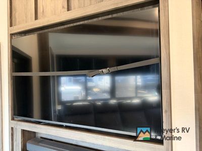 2025 Keystone RV Fuzion - Photo 13