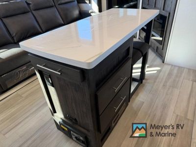 2025 Keystone RV Fuzion - Photo 11
