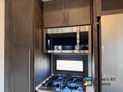 2025 Keystone RV Fuzion - Photo 9