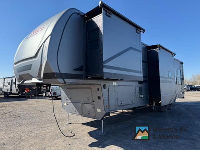 2025 Keystone RV Fuzion - Photo 3