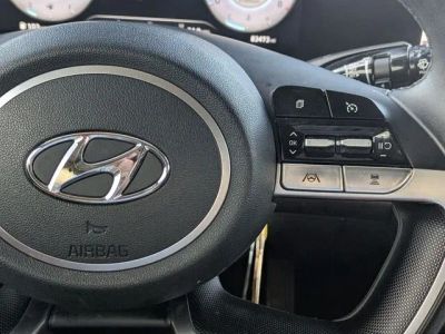 2023 Hyundai Elantra - Photo 15