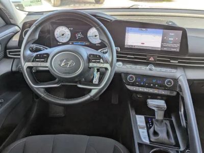 2023 Hyundai Elantra - Photo 25