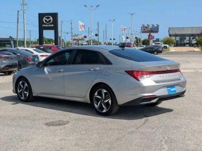 2023 Hyundai Elantra - Photo 3
