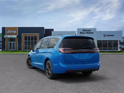 2026 Chrysler Pacifica — rear three-quarter view