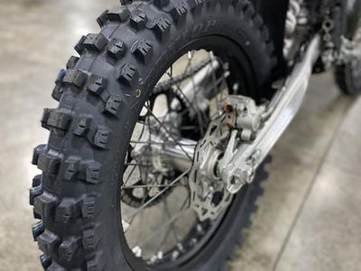 2025 KTM 450 XCF-W - Photo 12
