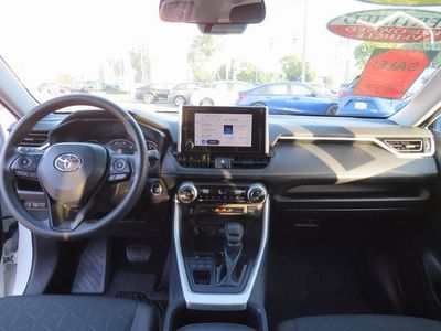 2024 Toyota RAV4 - Photo 20