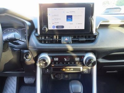 2024 Toyota RAV4 - Photo 24