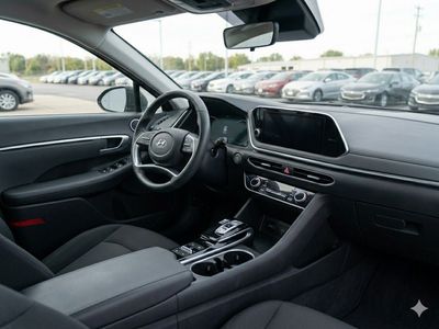 2025 Hyundai Sonata - Photo 3
