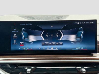2026 BMW X5 — photo 36 view