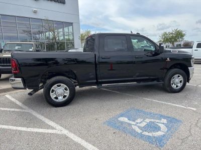 2026 RAM 3500 — photo 35 view