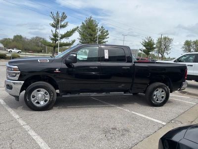 2026 RAM 3500 — photo 19 view