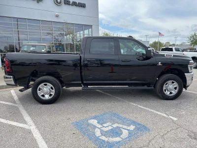2026 RAM 3500 — photo 37 view