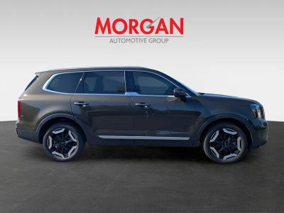 2023 Kia Telluride — rear three-quarter view