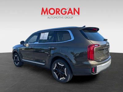 2023 Kia Telluride — engine compartment view