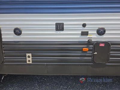 2021 Forest River RV Cherokee — photo 18 view