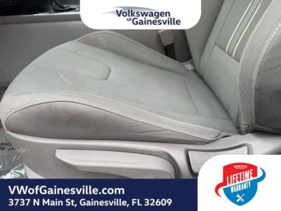 2024 Hyundai Elantra — photo 15 view