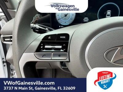 2024 Hyundai Elantra — photo 20 view