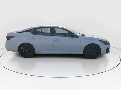 2024 Nissan Altima - Photo 8