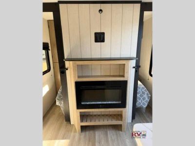 2027 Forest River RV Cherokee Grey Wolf — photo 15 view
