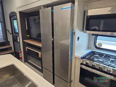 2027 Coachmen RV Chaparral — photo 25 view
