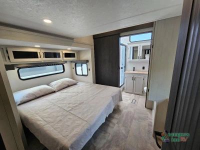 2027 Coachmen RV Chaparral — photo 44 view