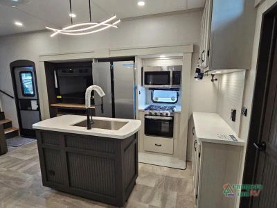 2027 Coachmen RV Chaparral — photo 12 view