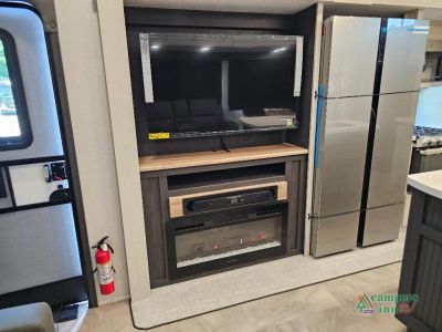 2027 Coachmen RV Chaparral — photo 40 view