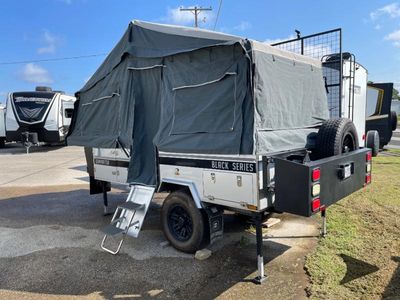 2020 BLACK SERIES Black Series Camper — photo 9 view