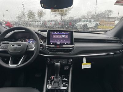 2026 Jeep Compass - Photo 12