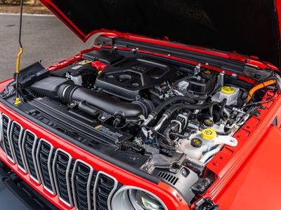 2025 Jeep Wrangler - Photo 26