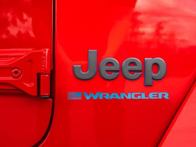 2025 Jeep Wrangler - Photo 9
