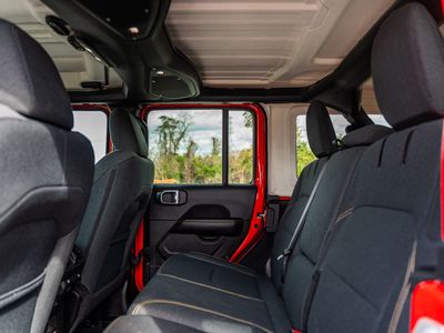 2025 Jeep Wrangler - Photo 22