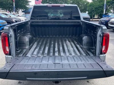 2023 GMC Sierra 1500 — interior view