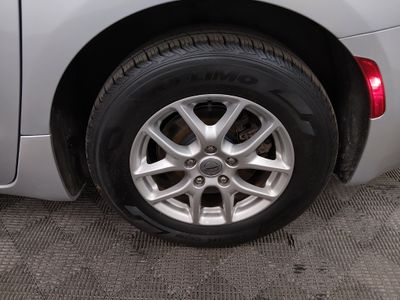 2023 Chrysler Voyager - Photo 10