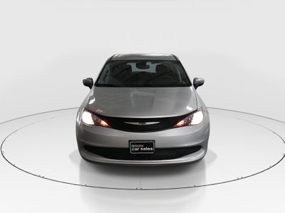 2023 Chrysler Voyager - Photo 2