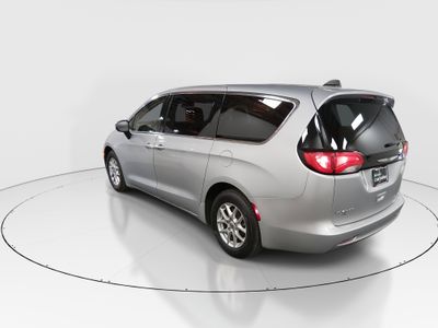 2023 Chrysler Voyager - Photo 5