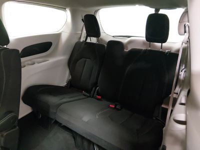 2023 Chrysler Voyager - Photo 17