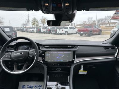 2026 Jeep Grand Cherokee — photo 13 view
