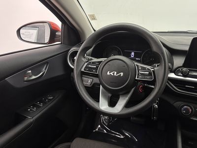 2022 Kia Forte - Photo 23