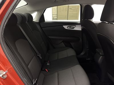 2022 Kia Forte - Photo 28