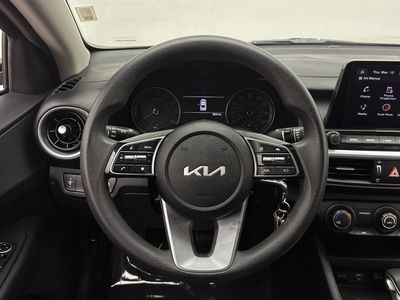 2022 Kia Forte - Photo 22
